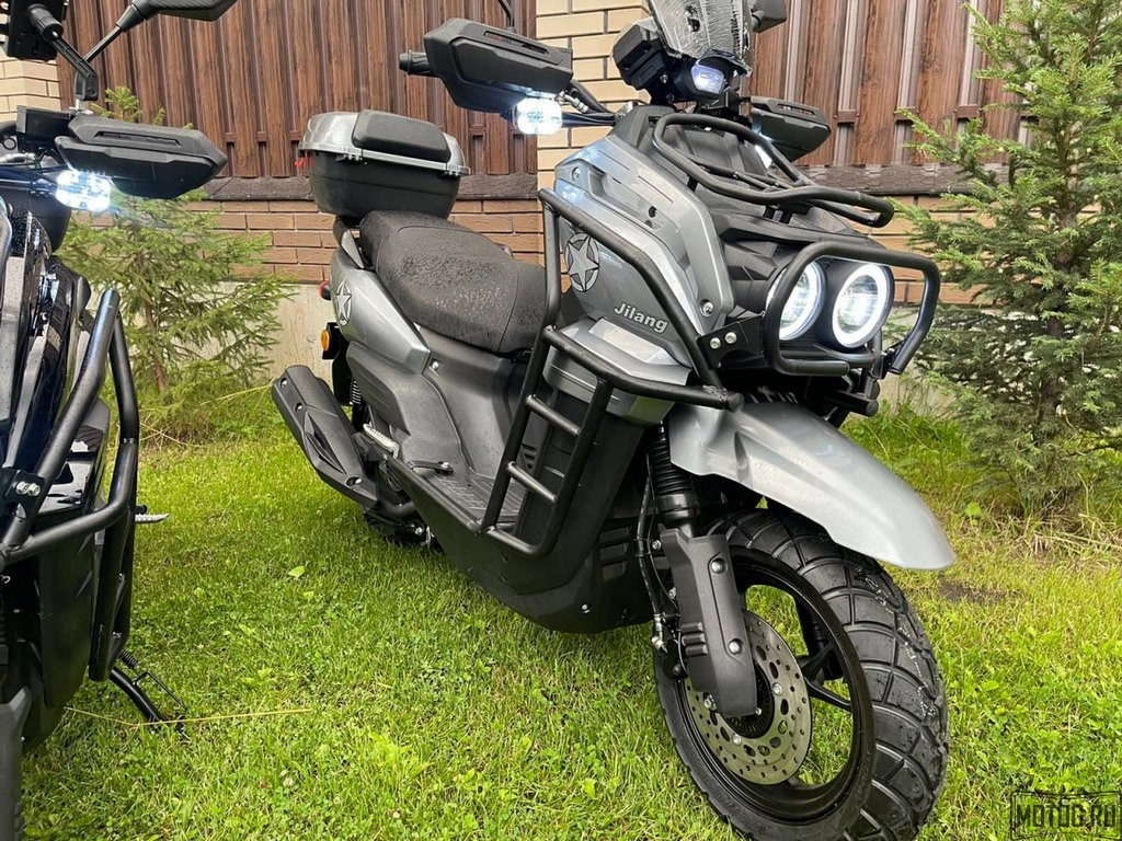 Скутер JILANG TANK 150 – мощность, стиль и комфорт Скутер JILANG TANK 150 – мощность, стиль и комфорт